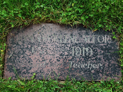 http://image2.findagrave.com/photos/2013/304/92059972_138332943994.jpg
