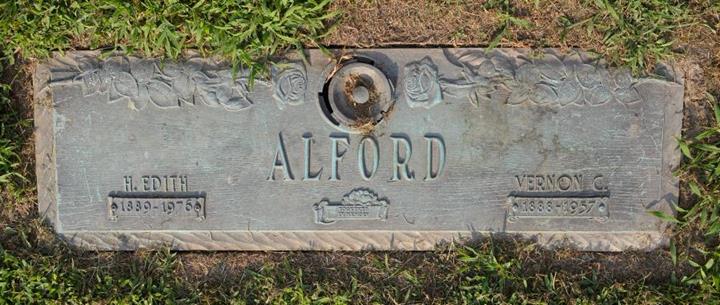 https://images.findagrave.com/photos/2015/231/49879027_1440061446.jpg