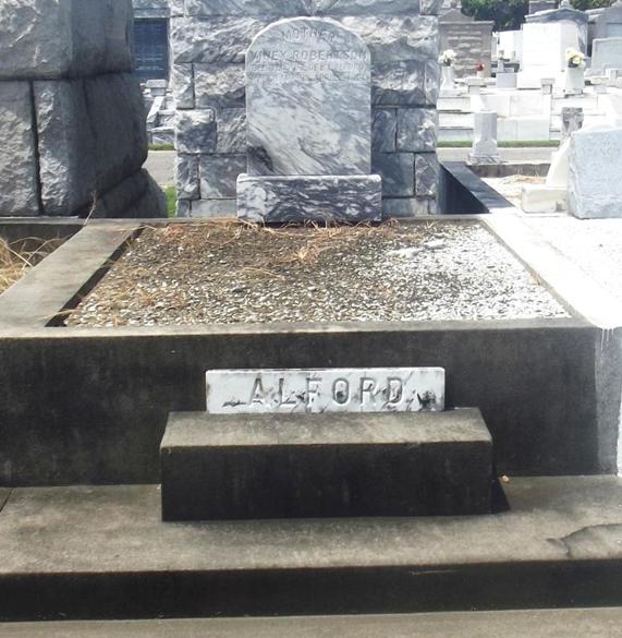 http://image2.findagrave.com/photos/2013/214/89690758_137556990992.jpg