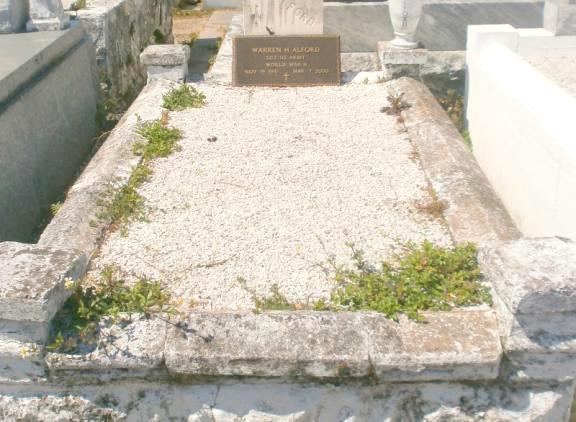 http://image2.findagrave.com/photos/2013/138/99950613_136900410162.jpg